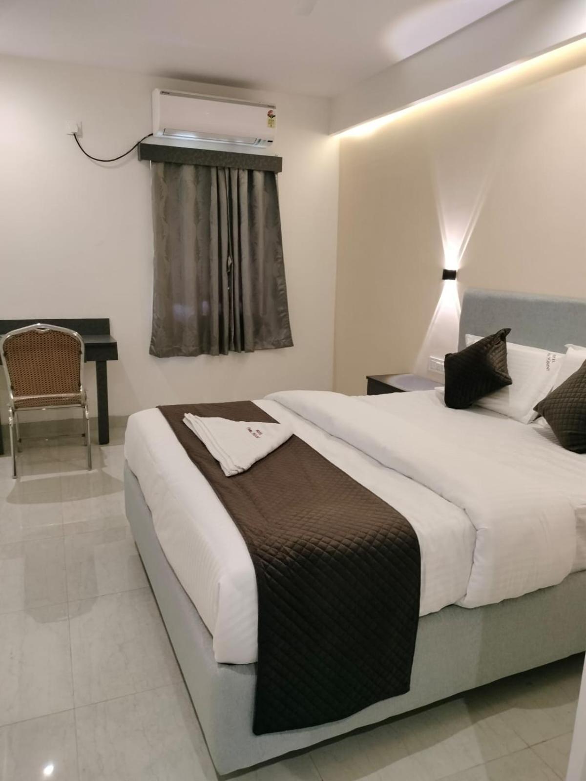 Hotel Paramount 维沙卡帕特南 外观 照片