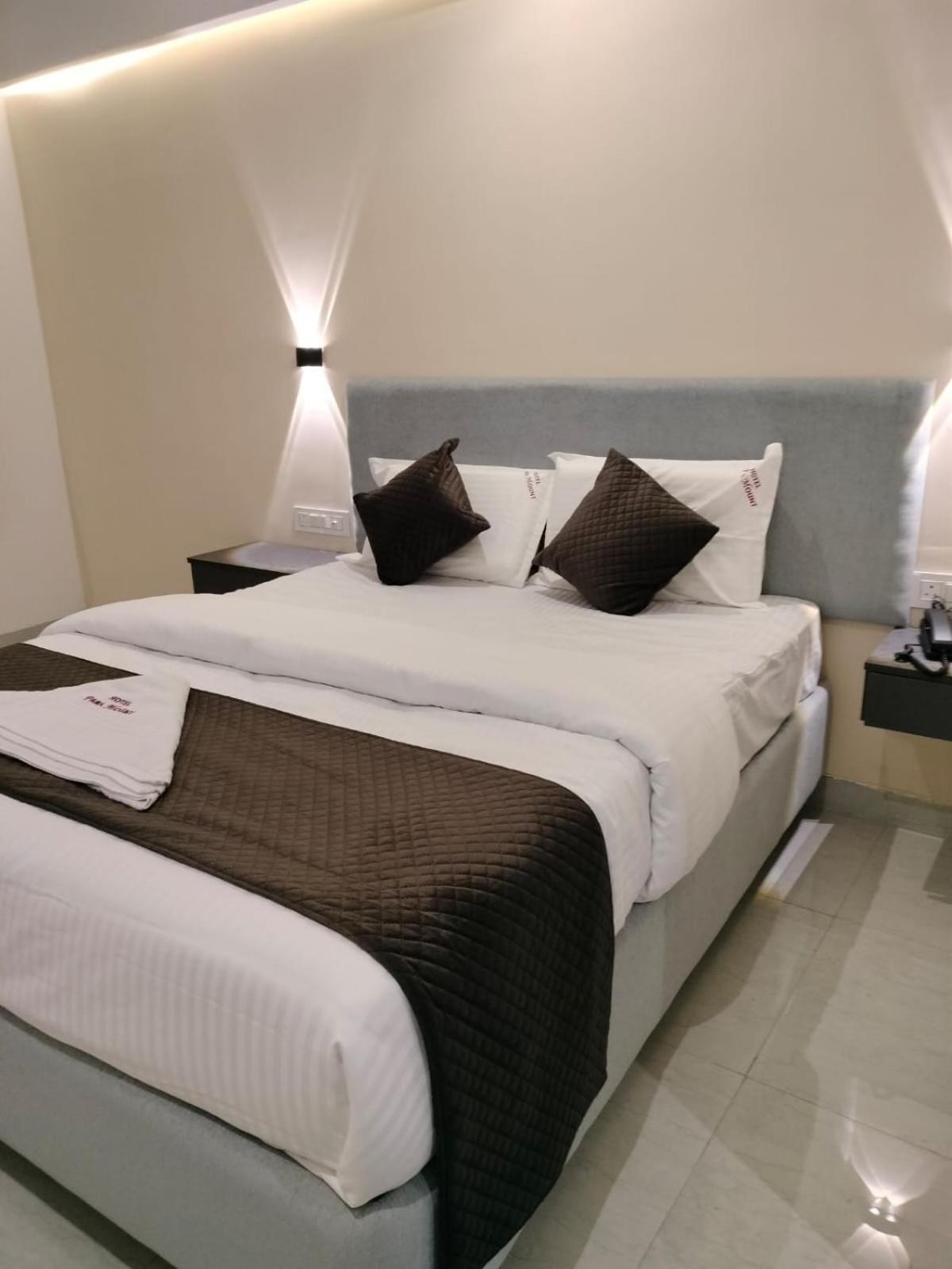 Hotel Paramount 维沙卡帕特南 外观 照片
